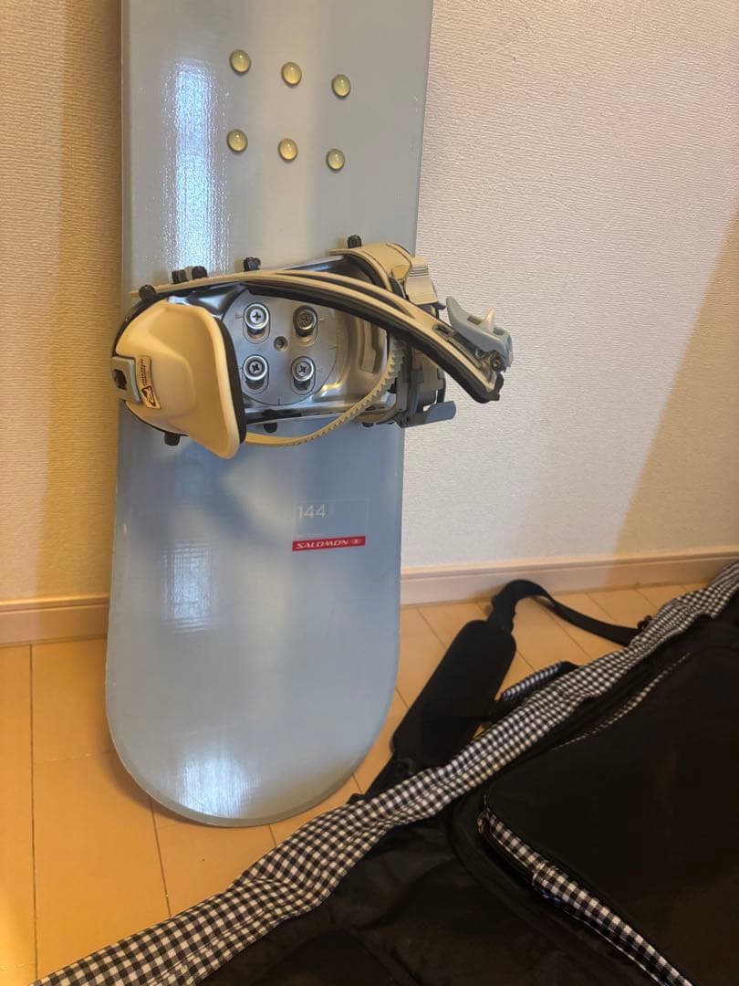 SALOMON サロモン １４４㎝スノーボード　３点　ケース　サロモン ブーツ