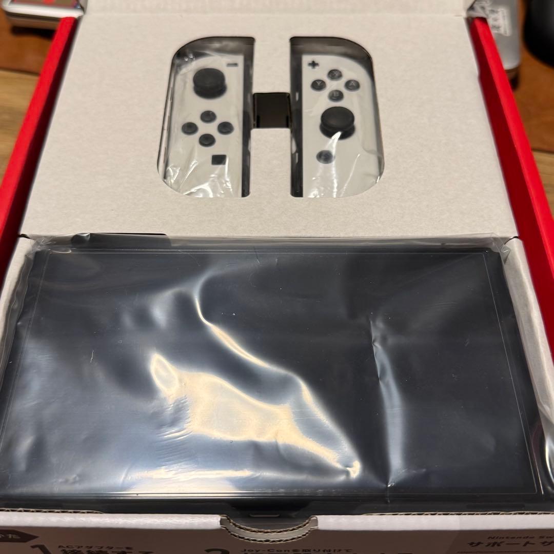 Nintendo Switch (OLEDモデル) ホワイト おまけあり