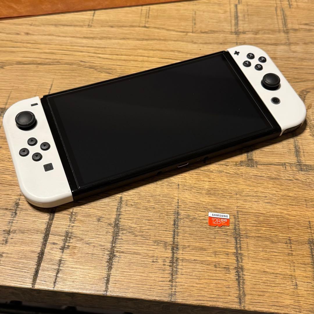 Nintendo Switch (OLEDモデル) ホワイト おまけあり