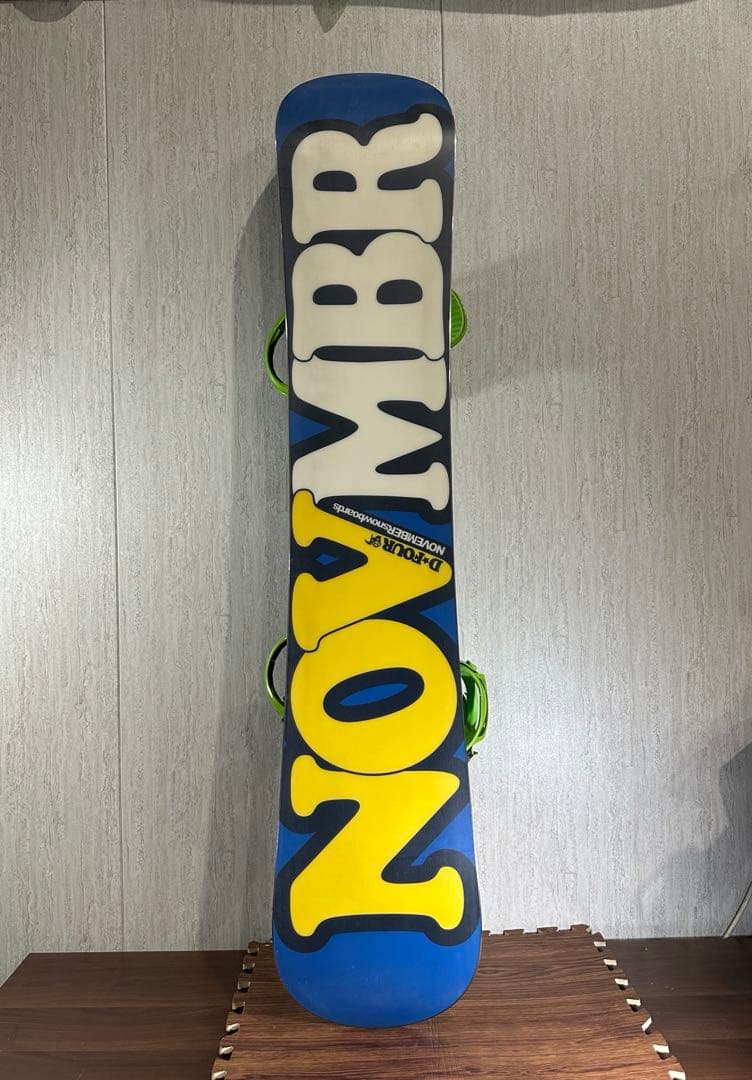 美品 November D4 155㎝ スノーボード板 バインディング