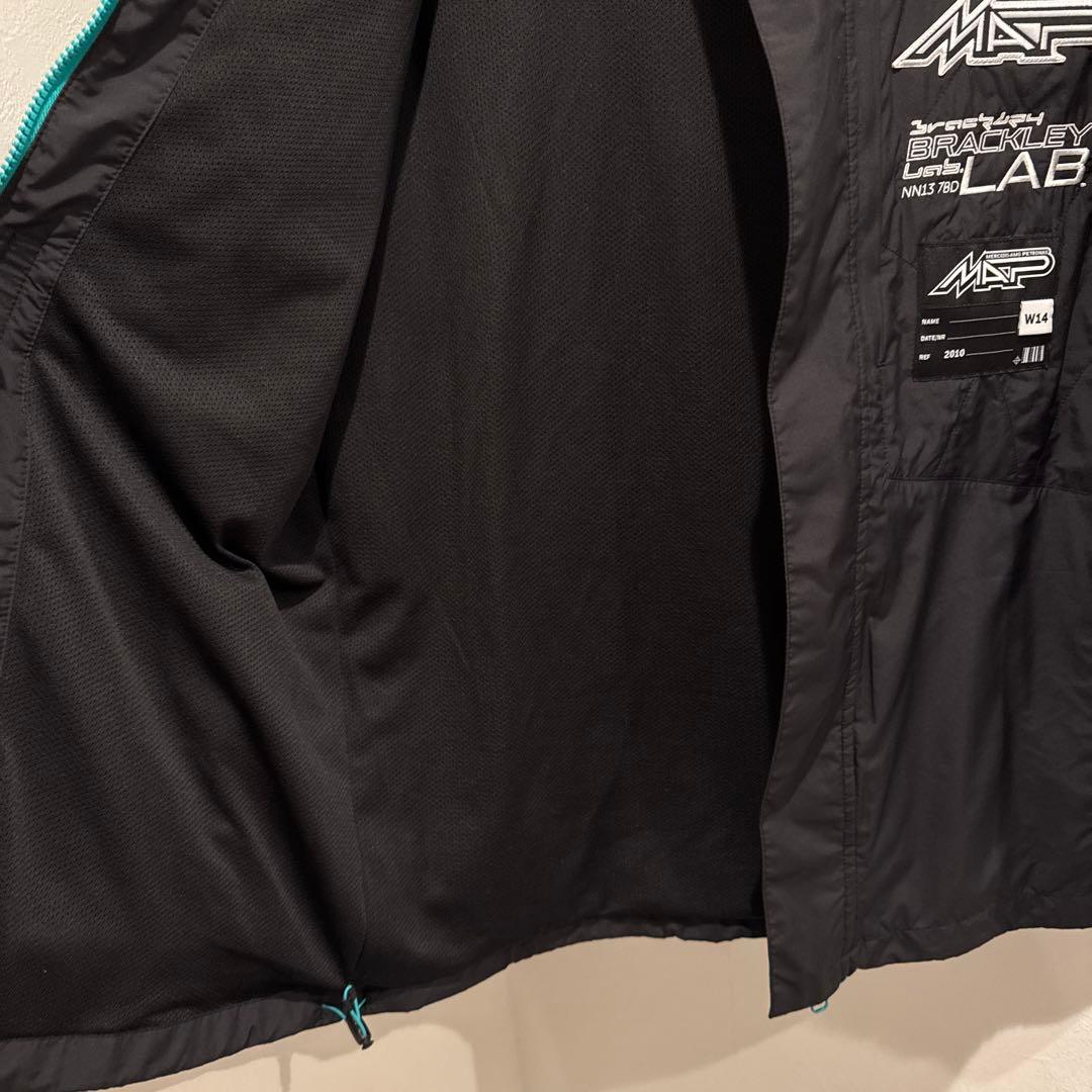 プーマ メルセデス MAPF1 ガレージ クルー モータースポーツ F1