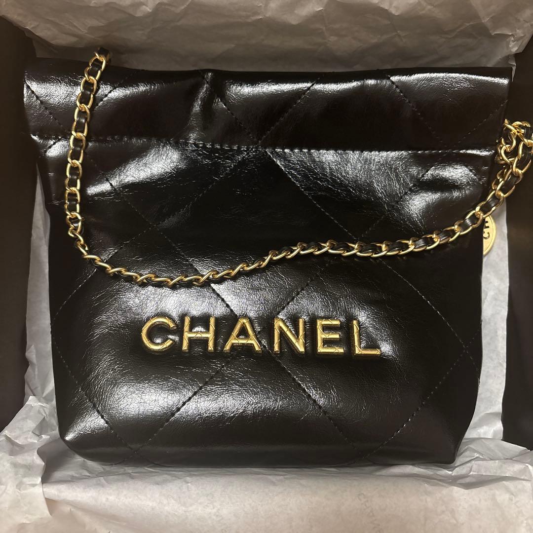 【2/23まで限定値下げ】CHANELノベルティ チェーンバッグパールポーチ付き