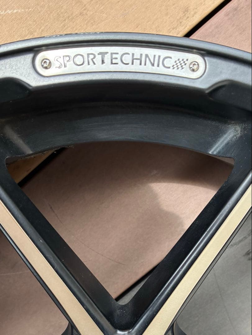 ヒデ‼️【入手困難】スポーツテクニック　マッドブラック　20インチホイール①