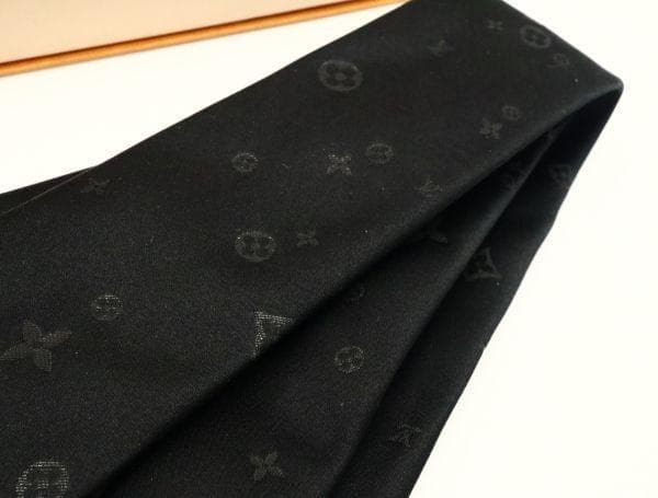 Louis Vuitton M79089 ＬＶスターリーナイト ネクタイ