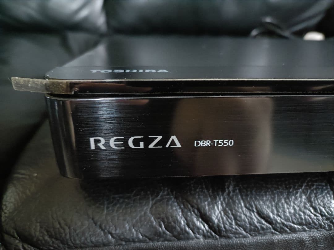 東芝3番組同時録画ブルーレイレコーダー DBR-T550/2014年製