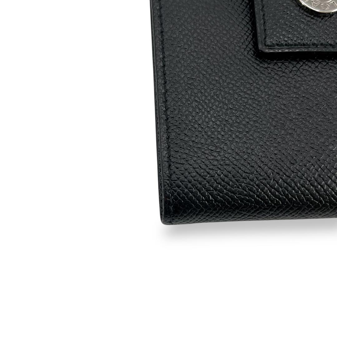 正規品　美品　ブルガリ　二つ折り財布　コンパクトウォレット　ブラック　レザー