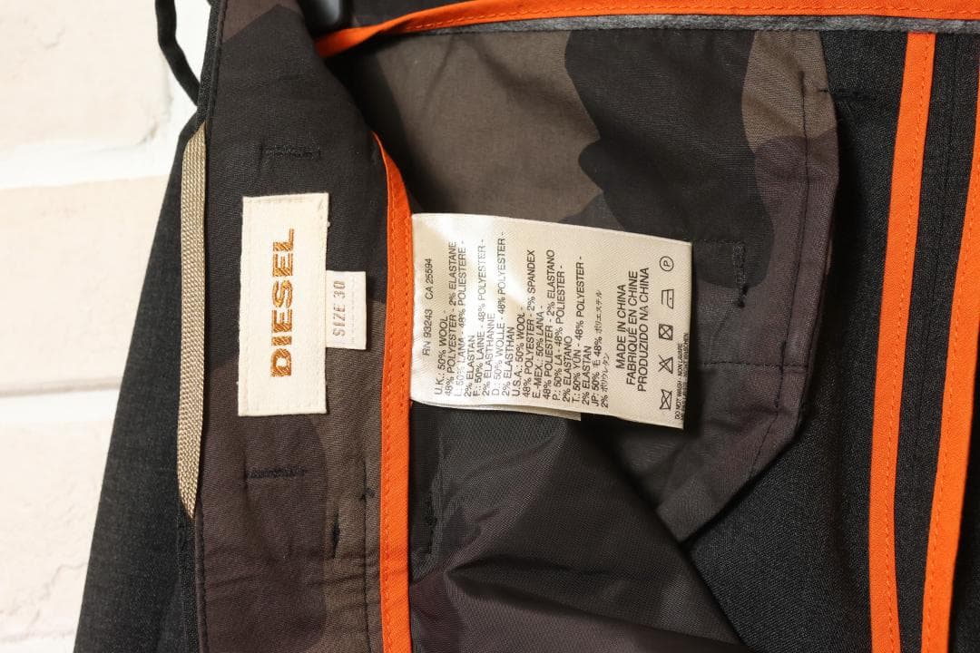 美品DIESEL(ディーゼル)スカル刺繍 メンズ セットアップ(スーツ)M