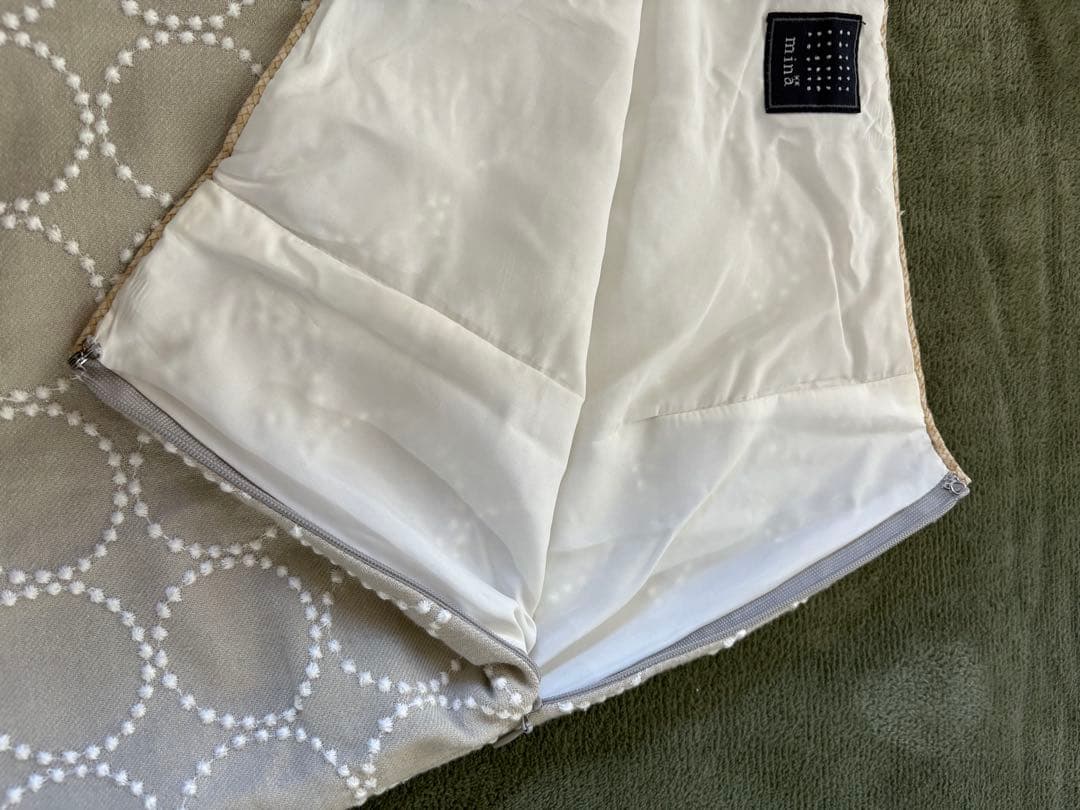 minä ベージュタンバリン台形スカート