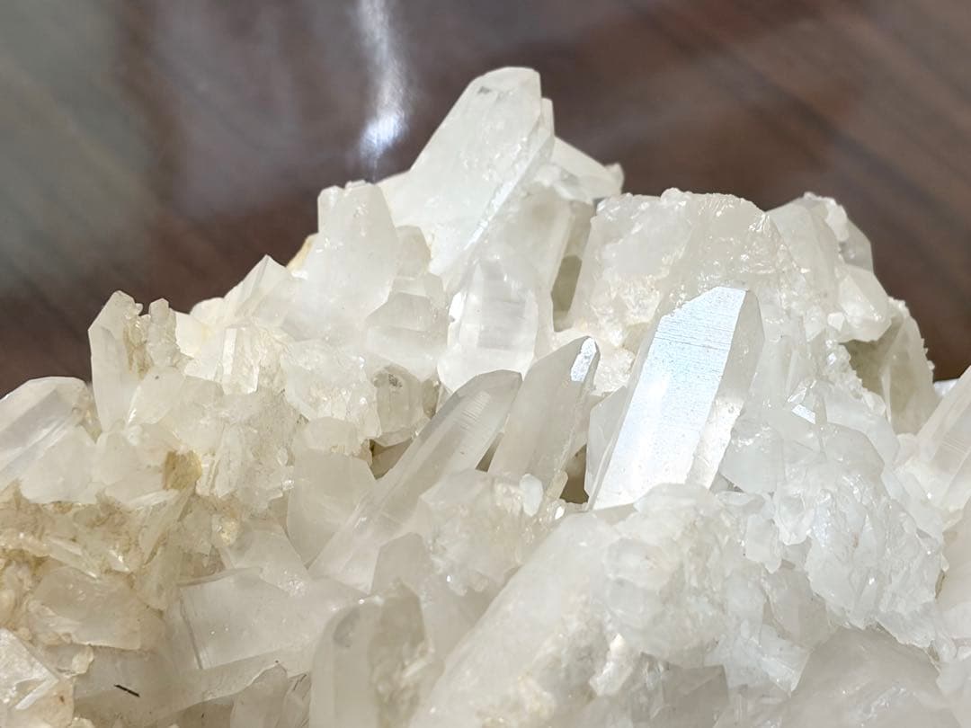 特大水晶クラスター　原石置物　約7kg 台座付き