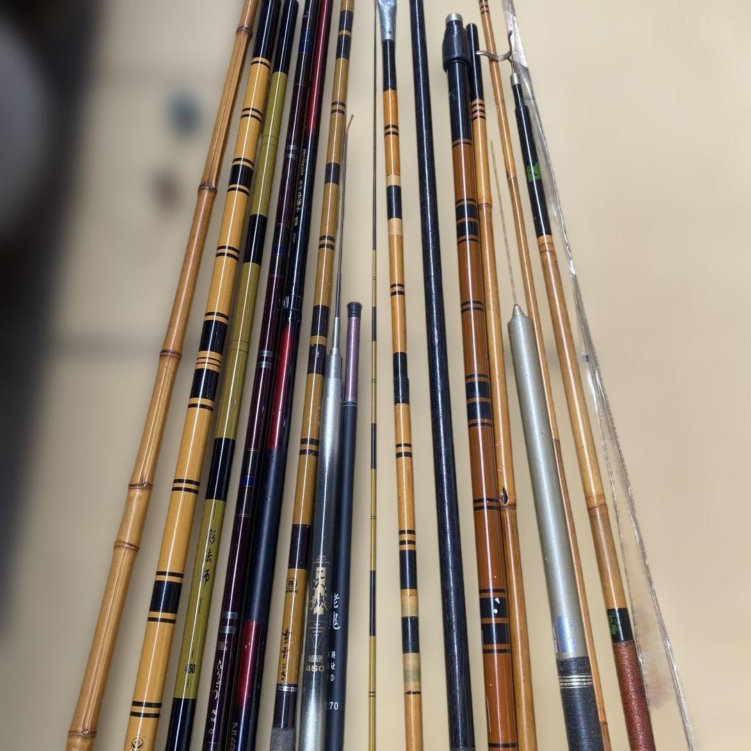 【釣り竿と竿掛けセット】多様な釣り竿コレクション 実用セット