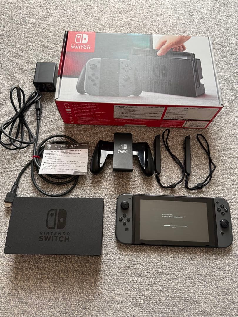 Nintendo Switch 本体 グレー 付属品完備　おまけ付き