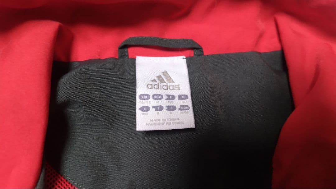 アディダス　11/12ACミラン　チャンピオンズリーグ用ウインドブレーカー