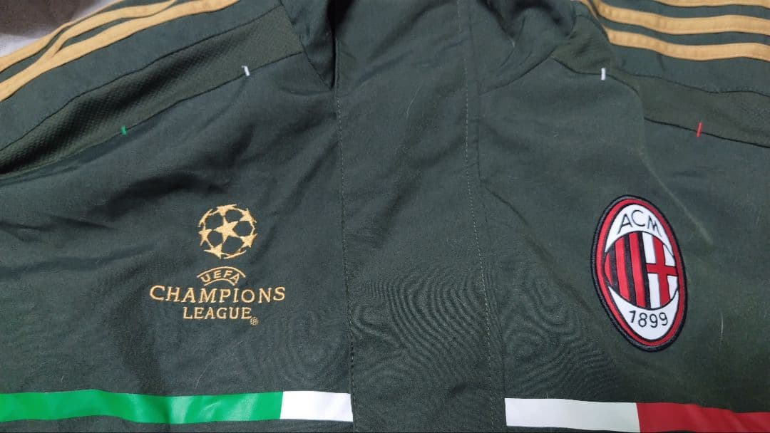 アディダス　11/12ACミラン　チャンピオンズリーグ用ウインドブレーカー