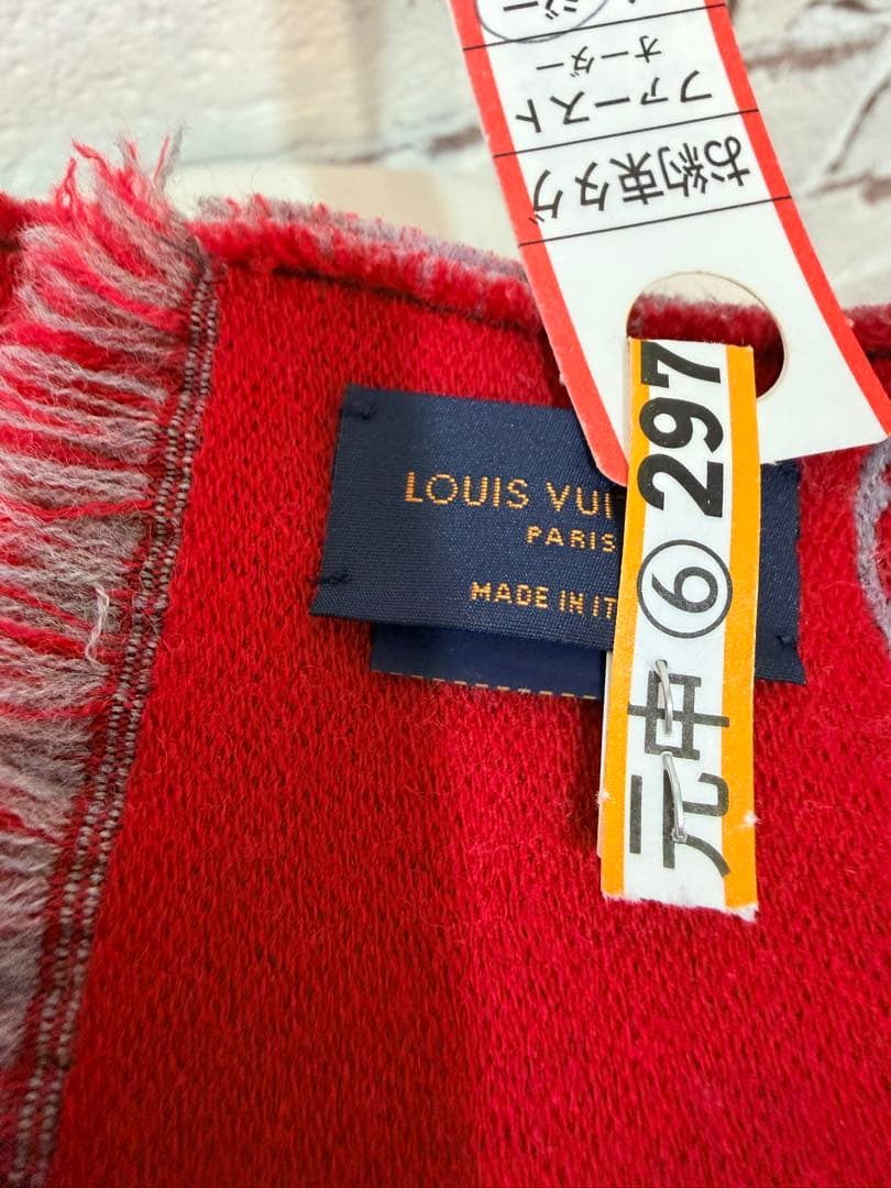 クリーニング済　美品　LOUIS VUITTONマフラー
