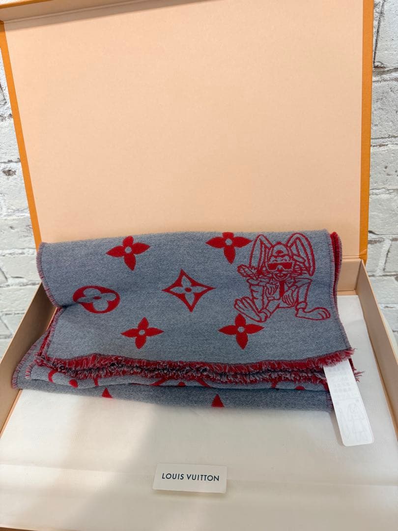 クリーニング済　美品　LOUIS VUITTONマフラー