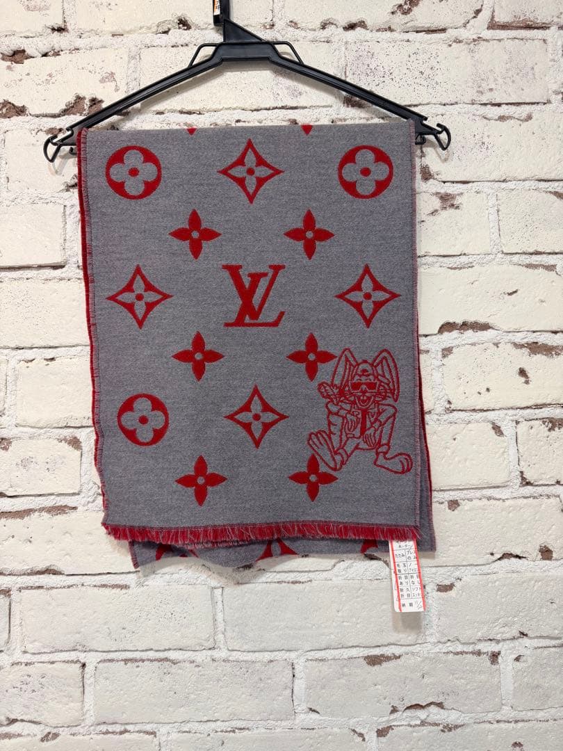 クリーニング済　美品　LOUIS VUITTONマフラー