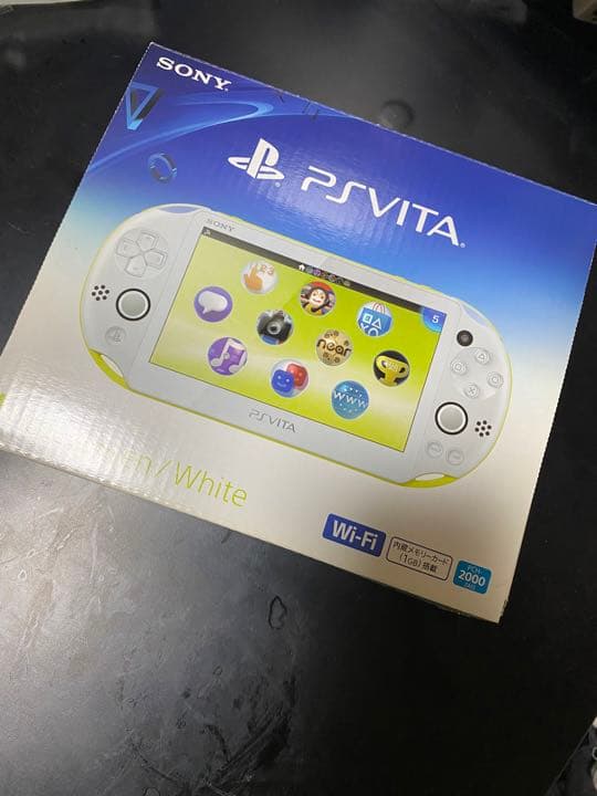 プレーステーションヴィータ 本体 備品付き カセット2つ付き