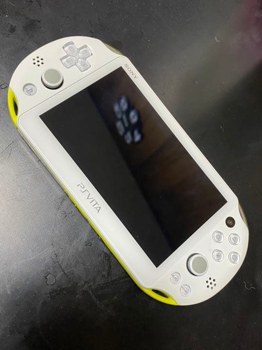 プレーステーションヴィータ 本体 備品付き カセット2つ付き