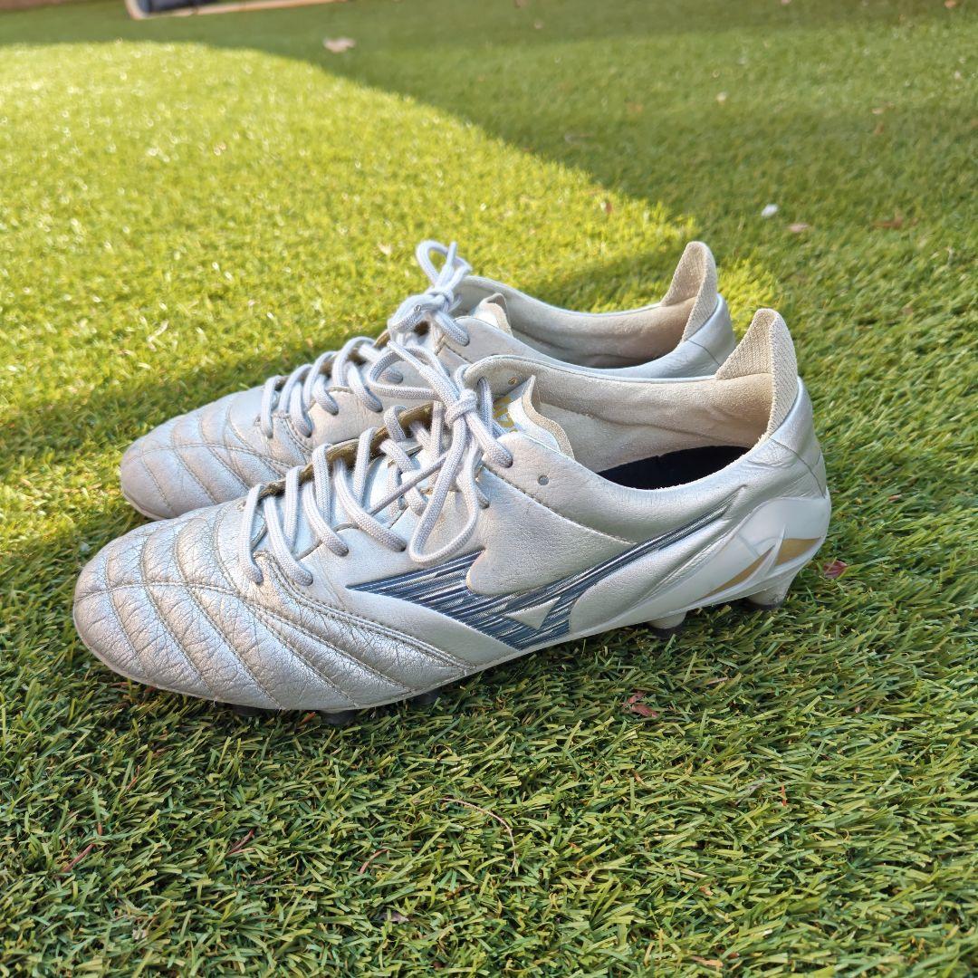 日本未発売 モレリアネオ4 エリート P1GA253204　25.5cm