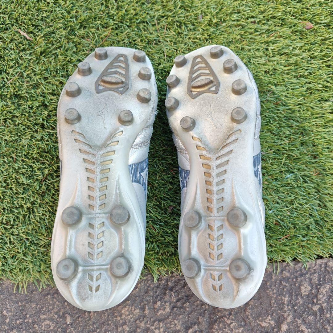 日本未発売 モレリアネオ4 エリート P1GA253204　25.5cm