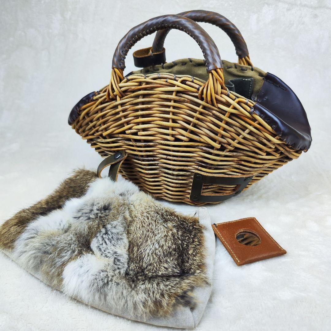 エバゴス カゴバッグ 扇型 レザー ラビットファー 鏡