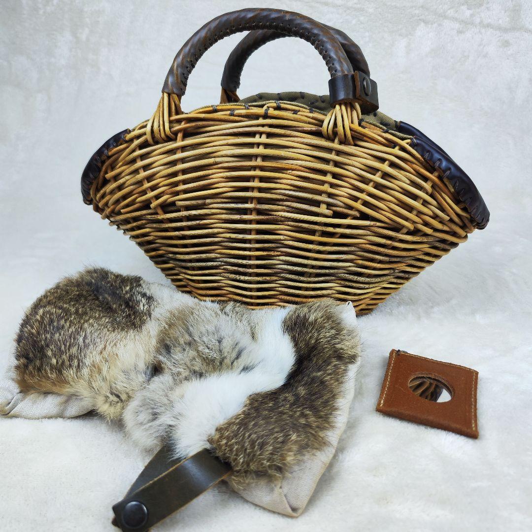 エバゴス カゴバッグ 扇型 レザー ラビットファー 鏡