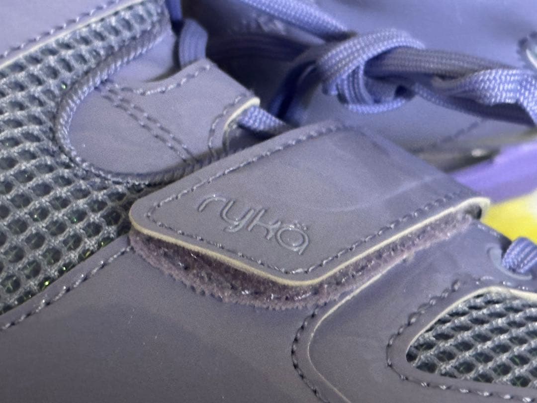 Rykaライカ新品テナシオスパープルシューズさいず23.5