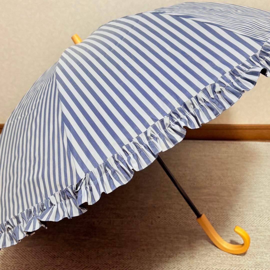 美品タグ付き　サンバリア100 折りたたみ日傘 2段折 フリル/ストライプ