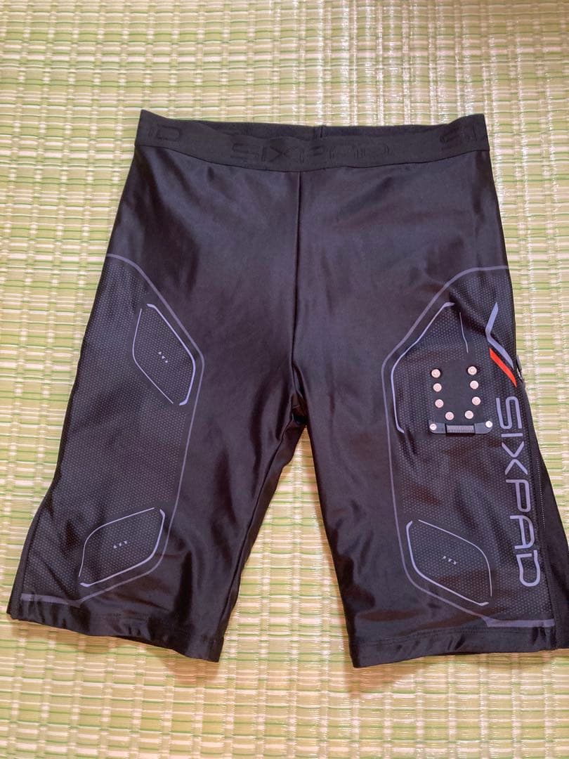 極美品 SIXPAD パワースーツ メンズ トップ&ボトムセットLLサイズ