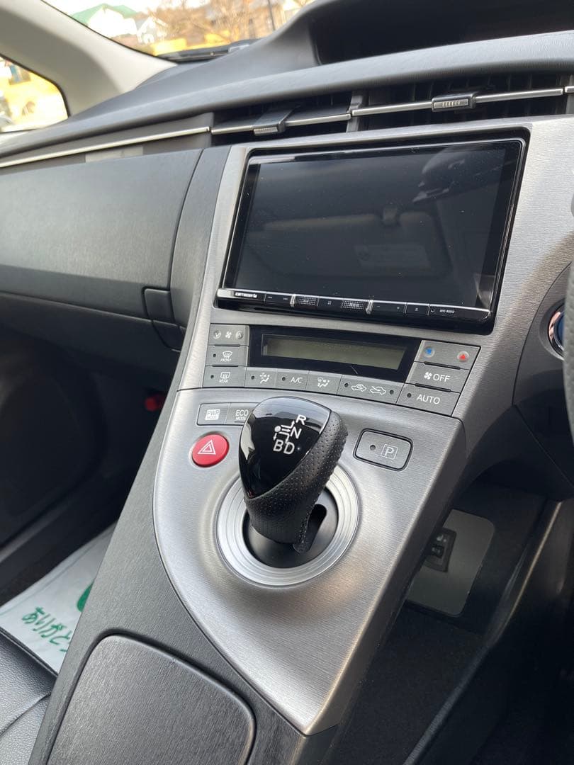 30プリウス ９インチナビパネル 貴重 未使用 在庫のみ！