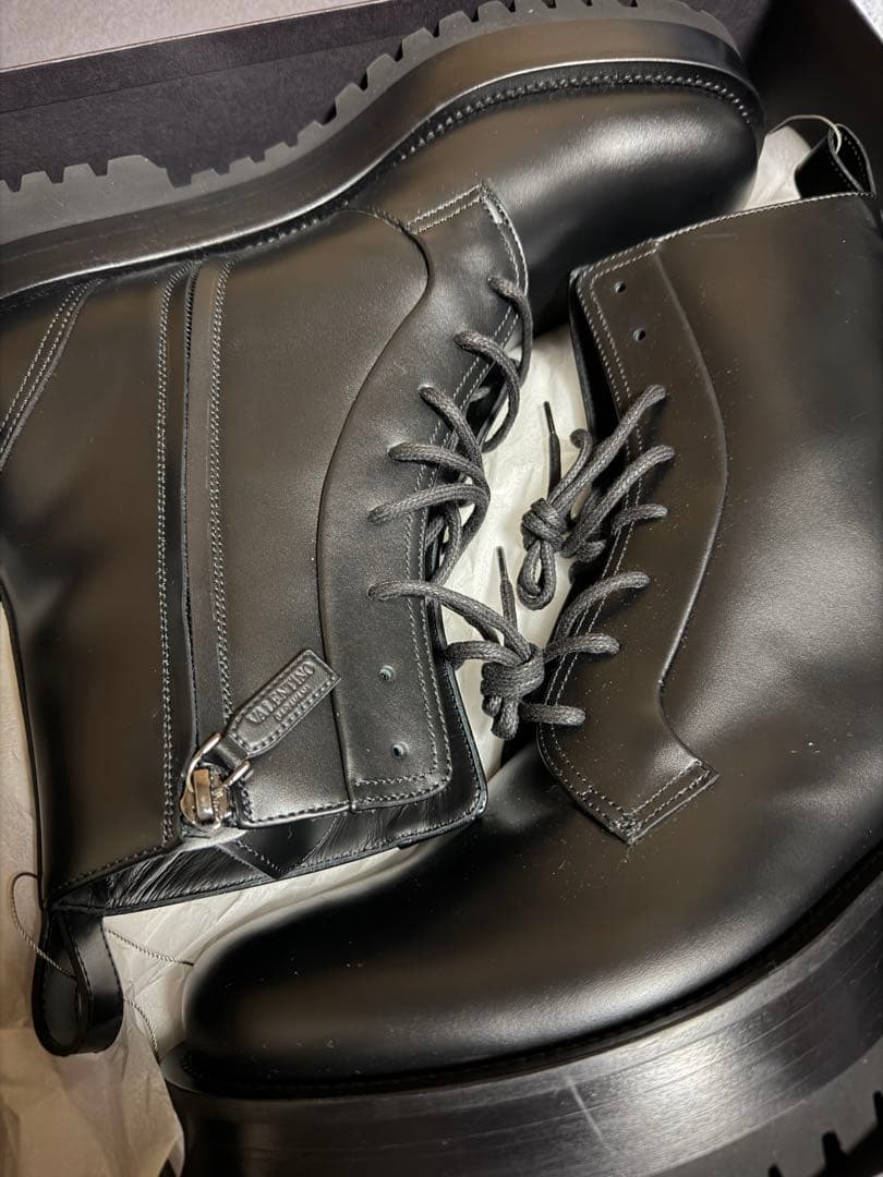 新品未使用 VALENTINO ヴァレンティノコンバットブーツ EU43