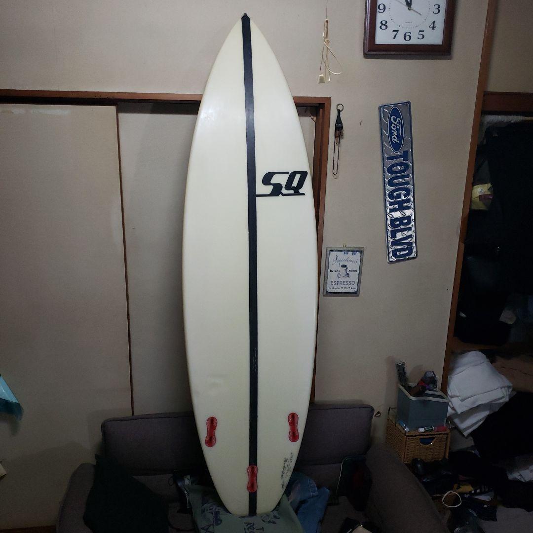 SQシークエンスのサーフボード