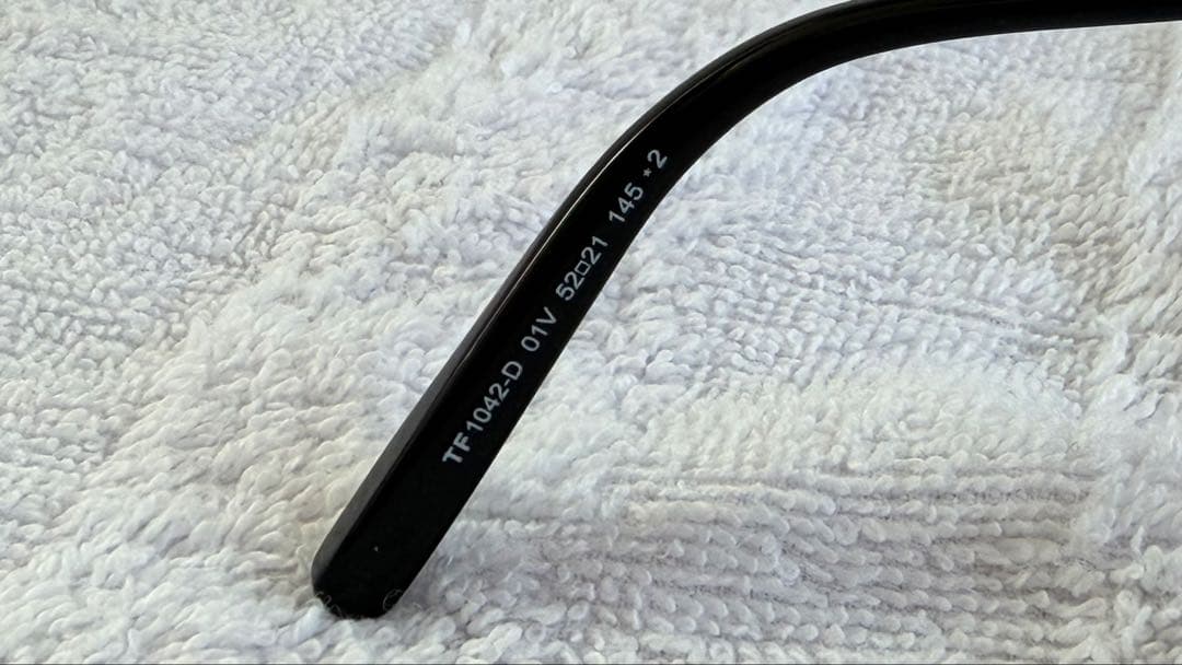 トムフォード TOM FORD TF1042D 01V 52サングラス