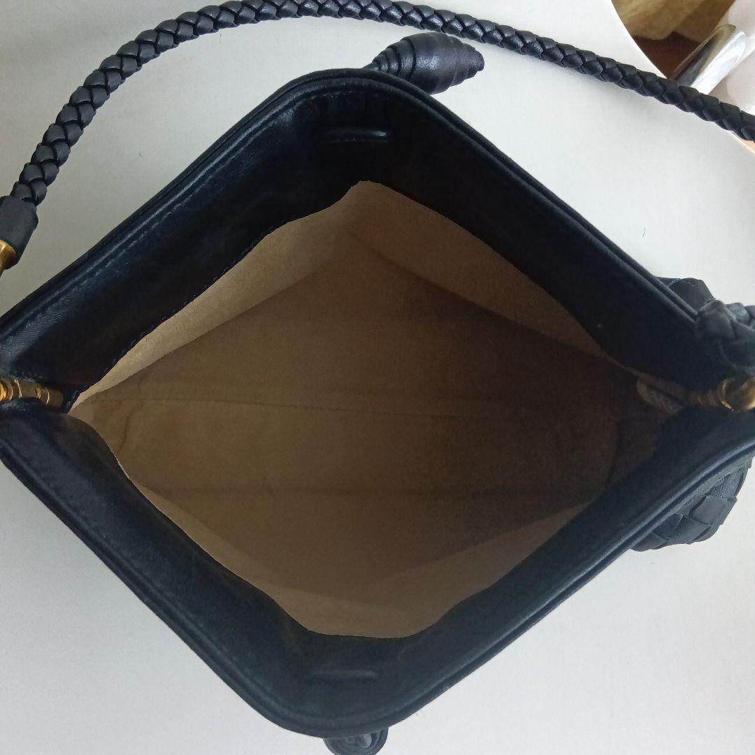 BOTTEGA VENETA イントレチャート ショルダーバッグ 黒 美品