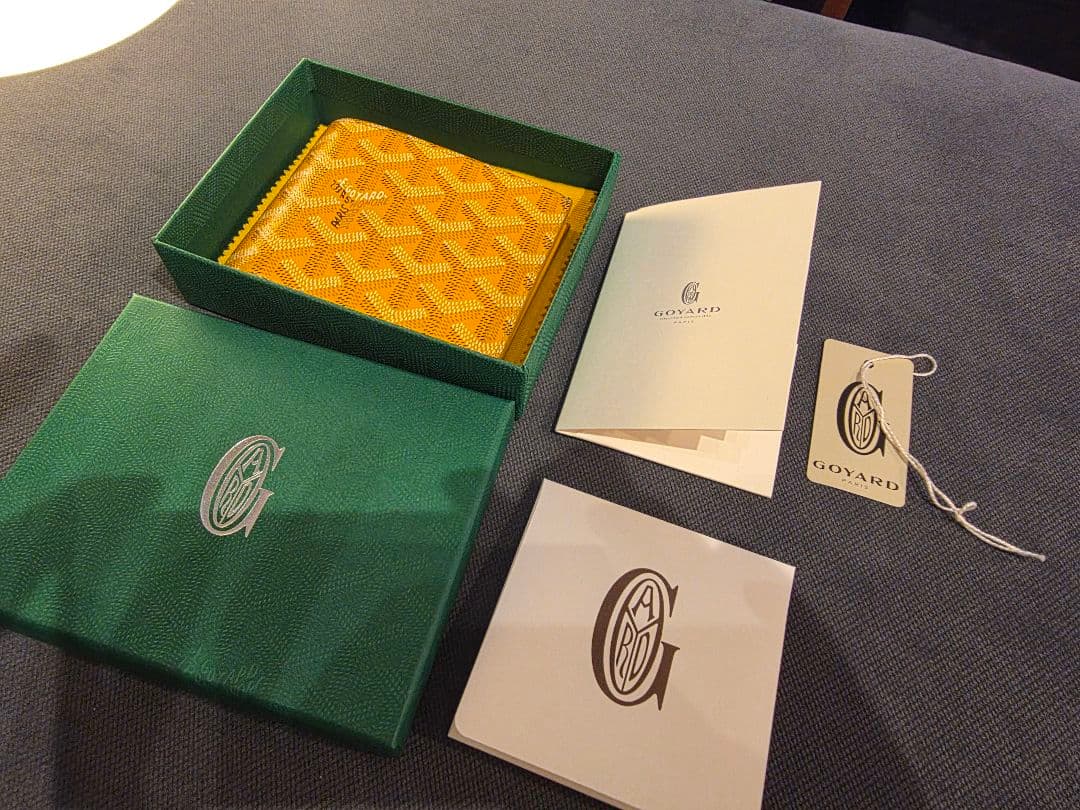 ゴヤール　GOYARD　二つ折り札入れ財布　コンパクト財布　YELLOW