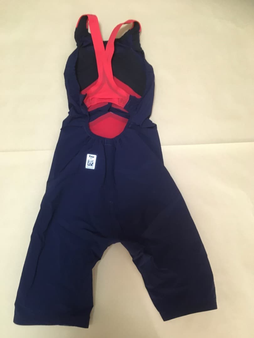 水着・ラッシュガード Tadahiro Higa