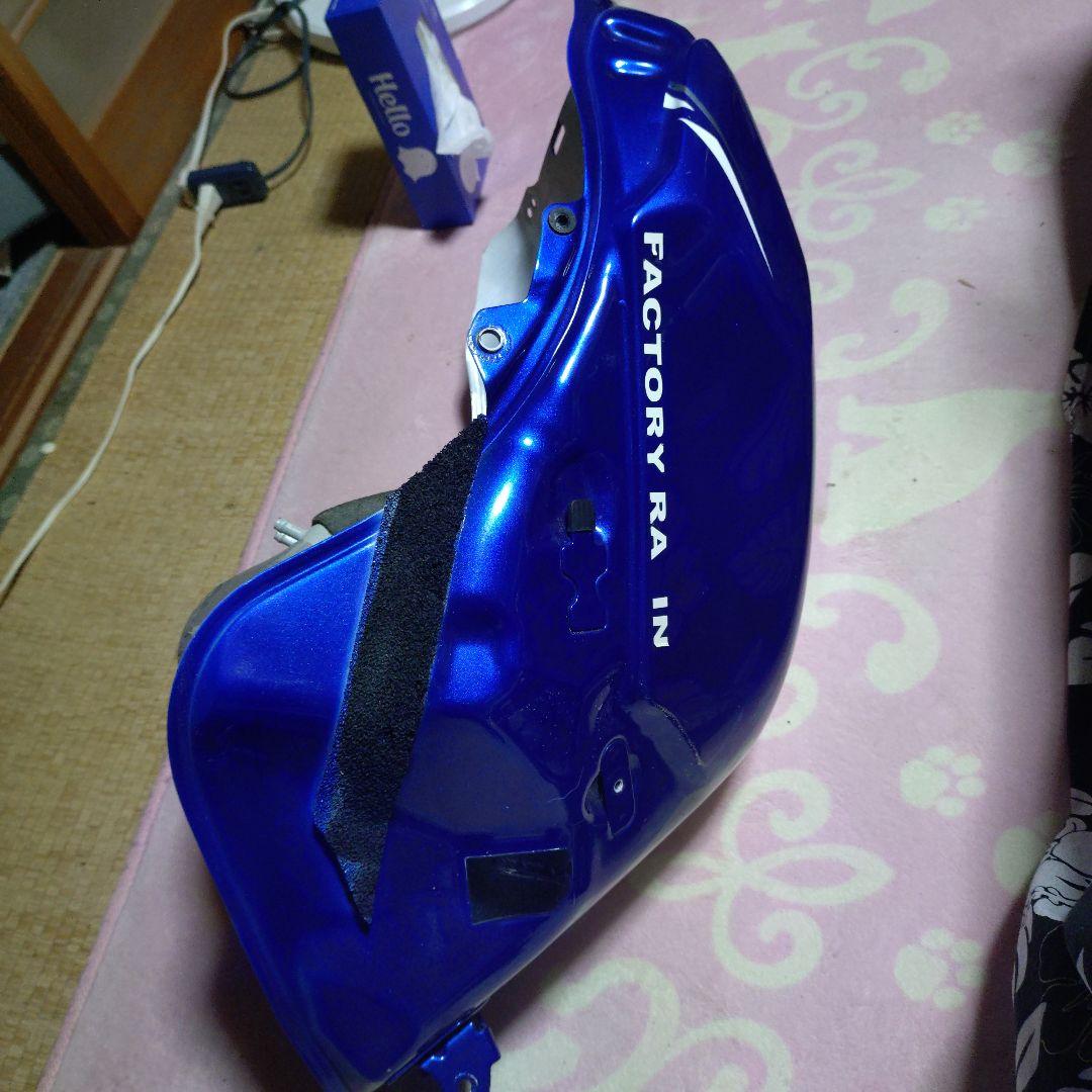 YZF-R1 09年〜14年式 タンク　 凹み　色剥げ　 内部錆び無し 良品