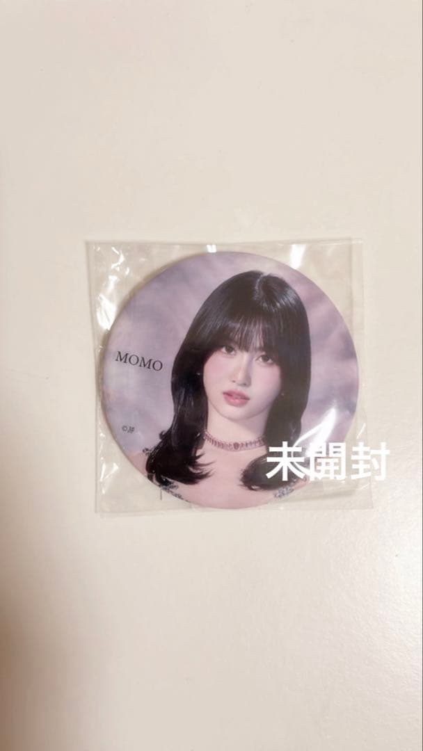 TWICEモモ　缶バッジ　ピンバッジセット