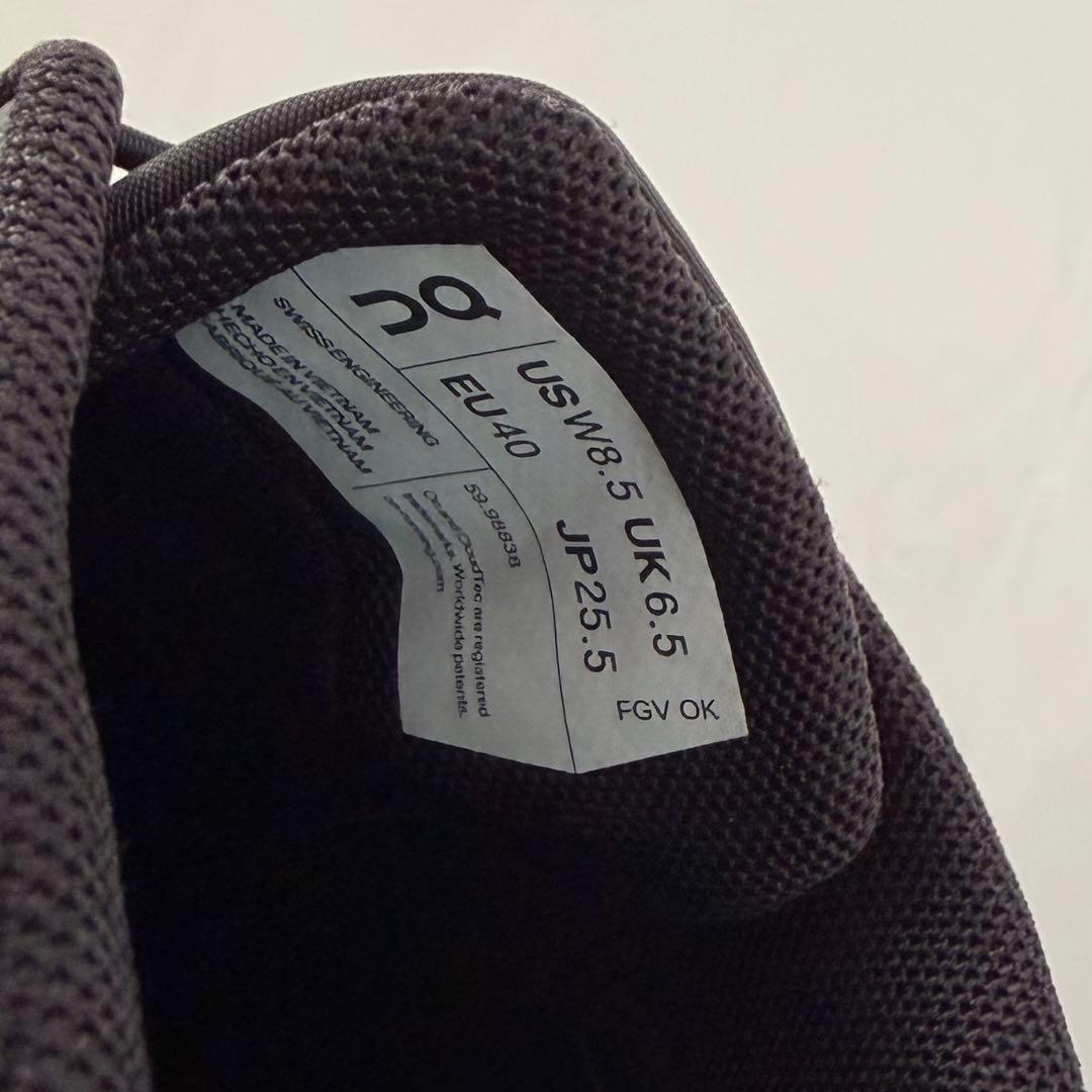 【超美品】On Cloud 5 Waterproofクラウド５ウォータープルーフ