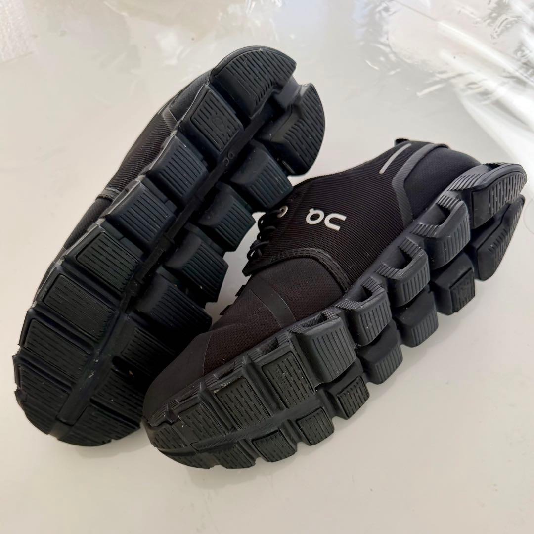 【超美品】On Cloud 5 Waterproofクラウド５ウォータープルーフ