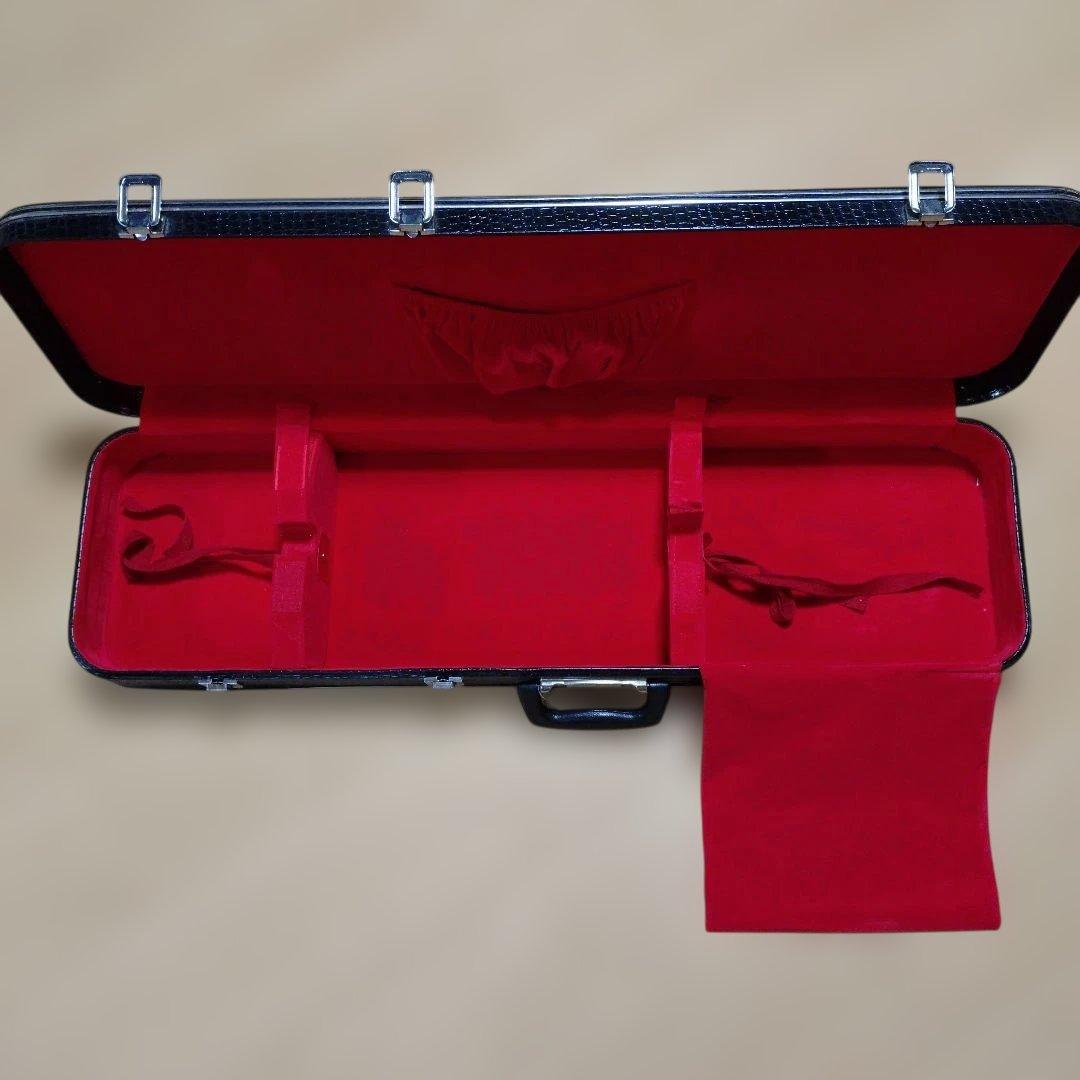 沖縄三線 本蛇皮 強化張 真壁型 爪付 ハードケース付 ウマ（駒）付