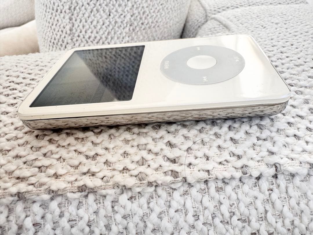 極美品 iPod Classic 5世代 MJ003 30GB新品バッテリー