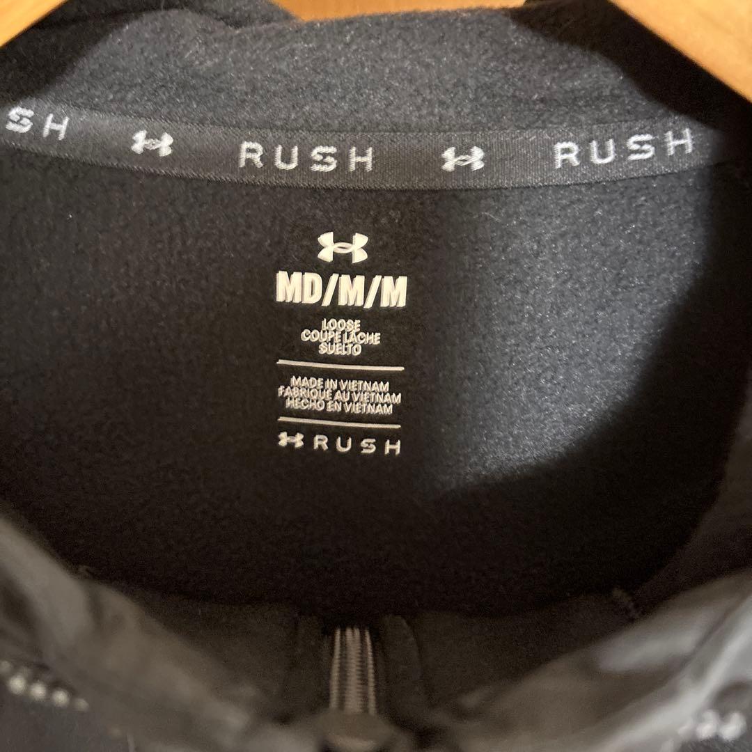 美品　アンダーアーマーRUSHトレーニングウェアセットアップ　M