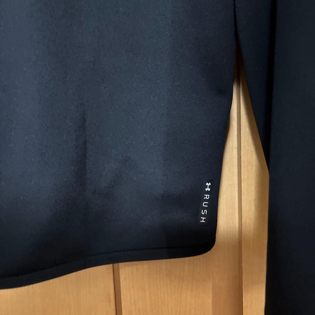 美品　アンダーアーマーRUSHトレーニングウェアセットアップ　M