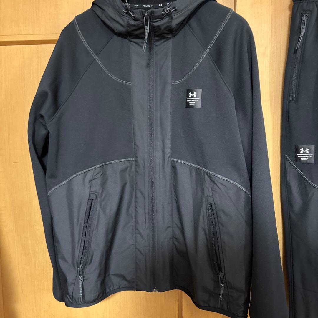 美品　アンダーアーマーRUSHトレーニングウェアセットアップ　M