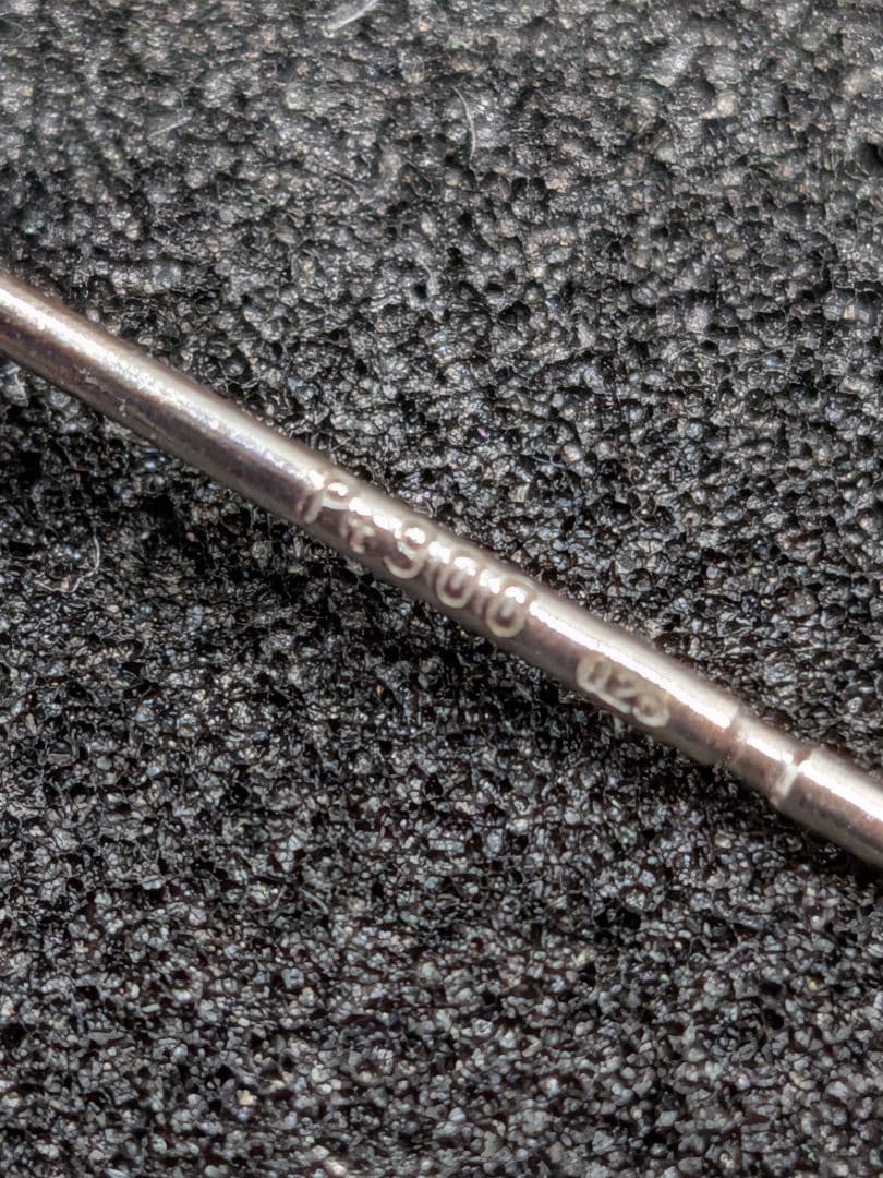 ダイヤモンドピアス　両耳　ユニセックス