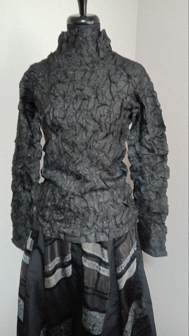 四点セット　エイココンドウ上着　ネロ　スカート　グレーのプリーツインナー　帽子