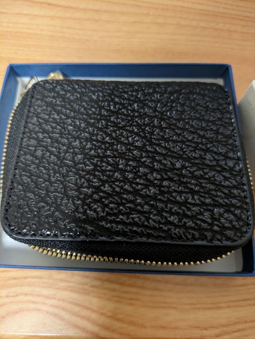 kubera9881 鮫革ラウンドジップウォレット　未使用品