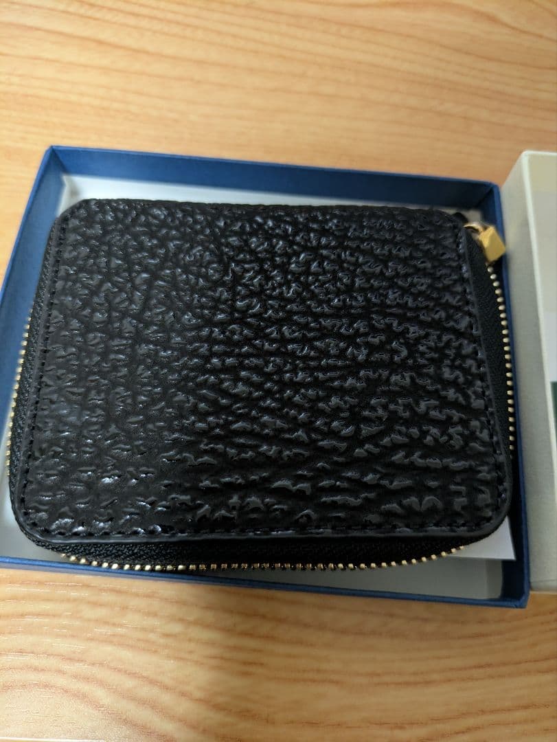 kubera9881 鮫革ラウンドジップウォレット　未使用品