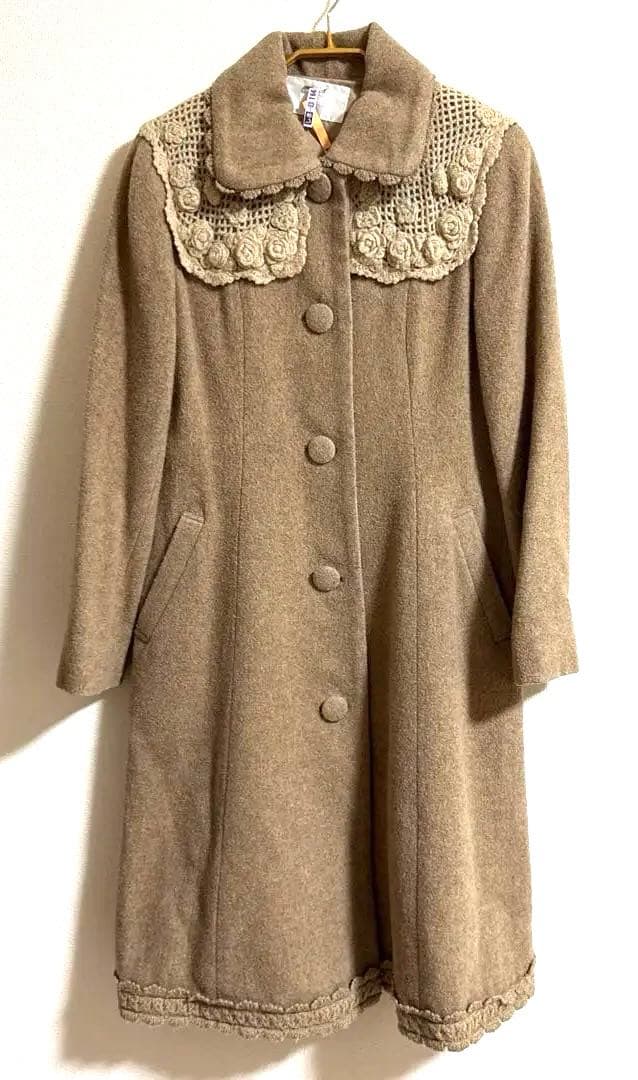 【美品】ピンクハウス　ベージュ フレアコート レース襟